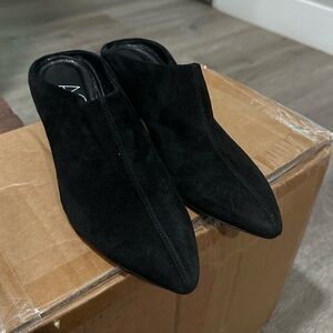 AGL ATTILIO GUISTI LEOMBRUNI 37.5 EU 7US Mules Heels Pumps Black Suede ITALY